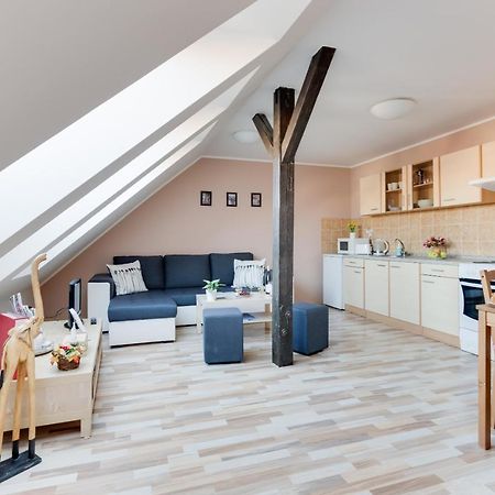 Jane'S Attic Apartment Prague Extérieur photo