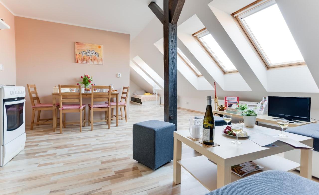 Jane'S Attic Apartment Prague Extérieur photo