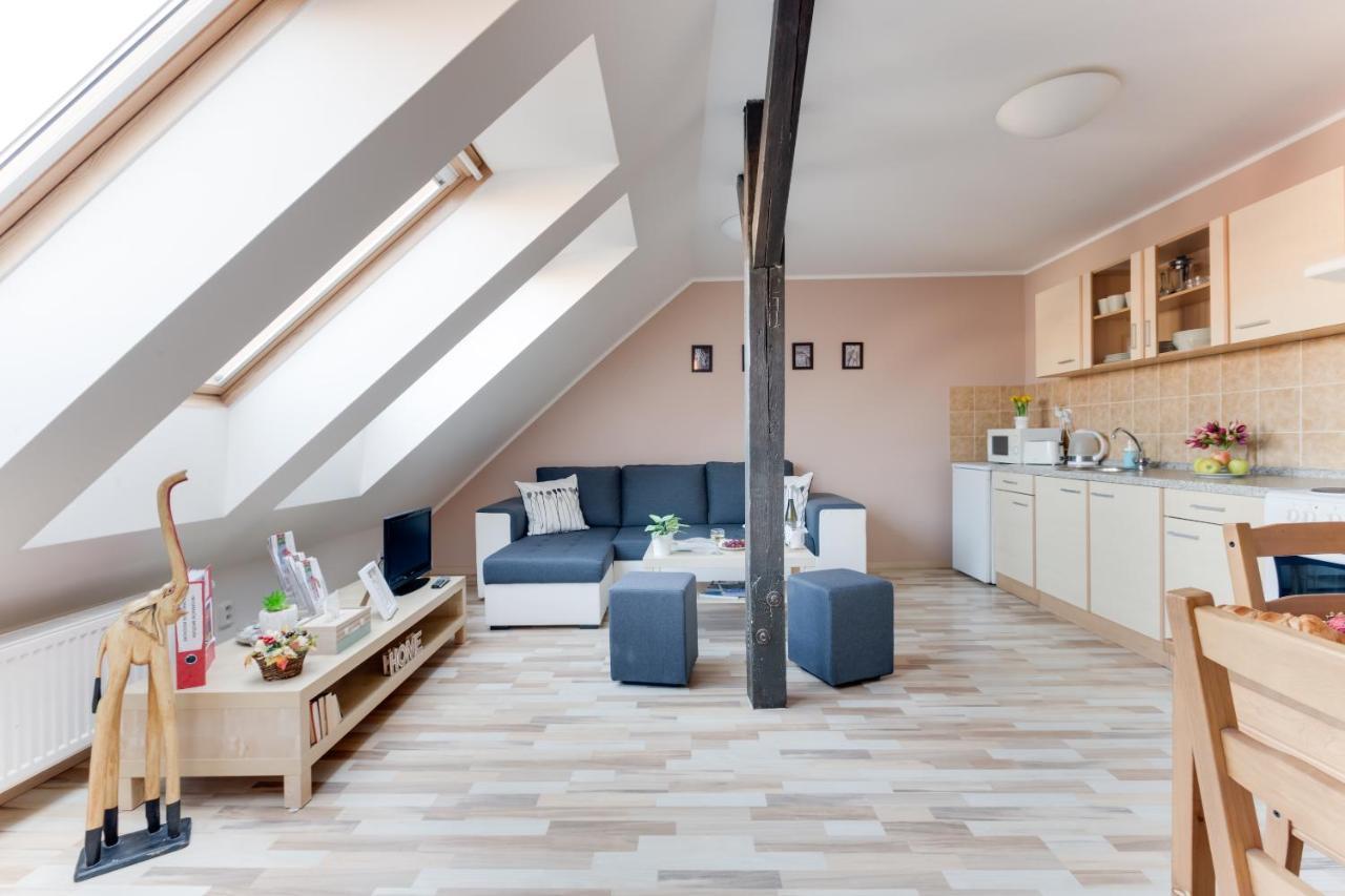 Jane'S Attic Apartment Prague Extérieur photo