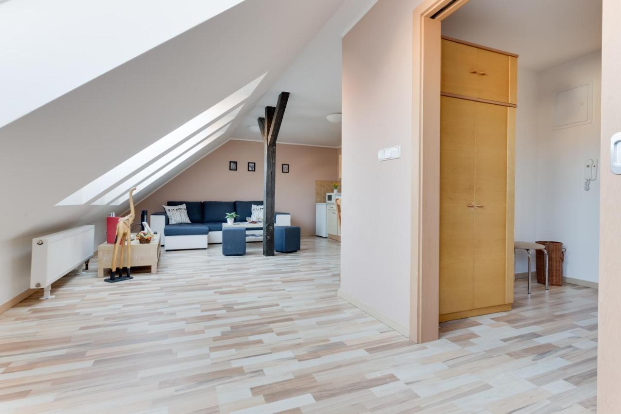 Jane'S Attic Apartment Prague Extérieur photo