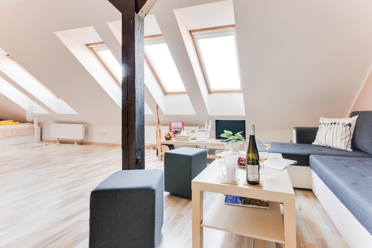 Jane'S Attic Apartment Prague Extérieur photo