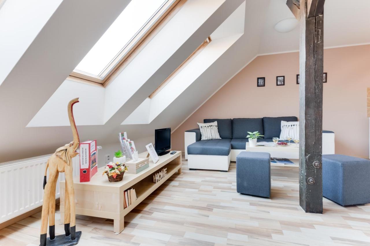 Jane'S Attic Apartment Prague Extérieur photo